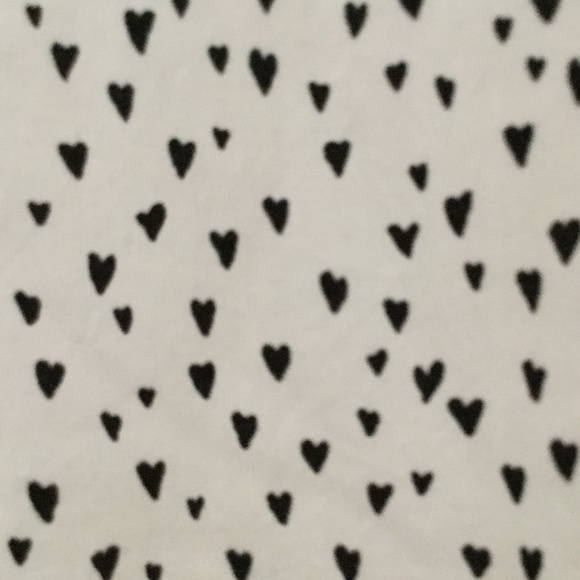 H&M Size 4 Minimal Hearts Off White 3/4sleeves Button down with chest POCKETS! - Picture 5 of 12